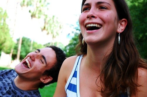 7 เทคนิค หัวเราะบำบัดกายเสริมใจ thaihealth