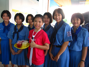 ชมรมเฝ้าระวังแอลกอฮอล์และบุหรี่จังหวัดสมุทรปราการ ร่วมกับเครือข่ายประชาคมงดเหล้าสมุทรปราการและกลุ่มต้นกล้าปราการ ได้ร่วมกิจกรรมเป็นงานกาชาดสมุทรปราการ(ปลอดเหล้า) และงานห่มผ้าพระสมุทรเจดีย์