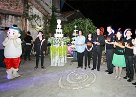 ถนนคนเดิน ปลอดเหล้า – บุหรี่ สีสันยามค่ำคืน คนเมืองนครพนม