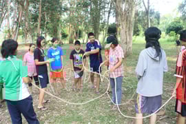 ล้อมรักให้ครอบครัว ล้อมรั้วป้องกัน เหล้า บุหรี่ ยาเสพติด