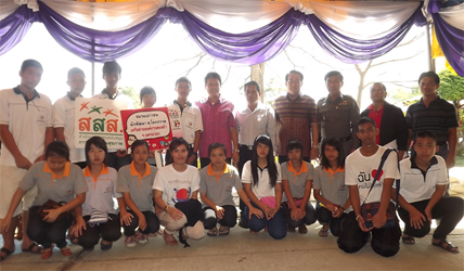 เยาวชนนครนายกร่วมใจ อนุรักษ์วิถีไทยแข่งเรือปลอดเหล้า