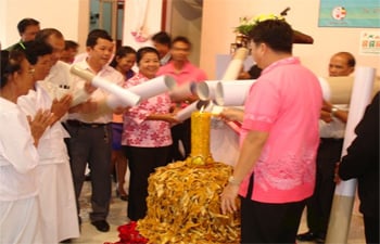 สระแก้ว “เทเหล้า-เผาบุหรี่ ค้นหาคนดีต้นแบบ ปลอดเหล้า”