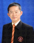นายองอาจ กิตติคุณชัย
