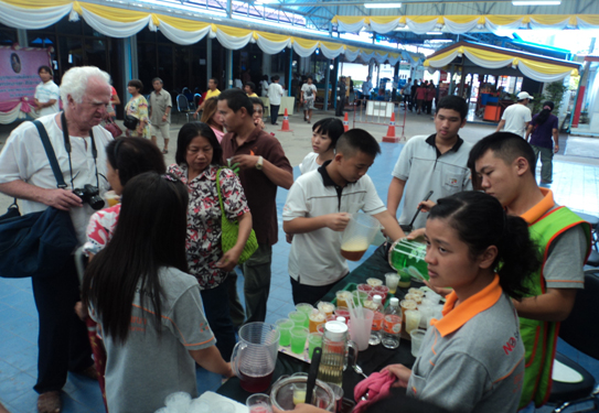 เยาวชนนครนายก ออกรณรงค์งดเหล้าเข้าพรรษา