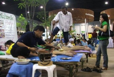 อบต.วังแสง มหาสารคาม หนุนใช้ภูมิปัญญาพื้นบ้านรักษาสุขภาพ