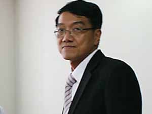 รศ.นพ.กำจร ตติยกวี 