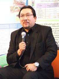 ดร.อมรวิชช์ นาครทรรพ 