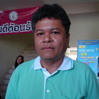นายจะเด็จ เชาวน์วิไล 