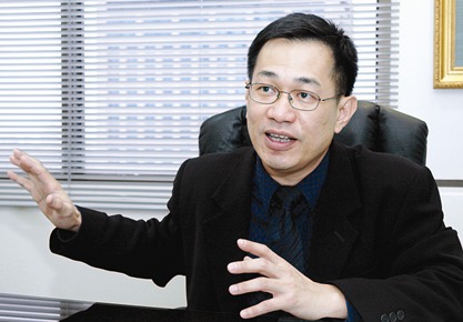 นายธีระชน มโนมัยพิบูลย์ รองผู้ว่าฯกทม.