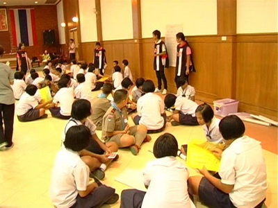 วิทยาลัยพยาบาลตรัง ลุยให้ความรู้เยาวชน ป้องกันท้องก่อนวัยอันควร