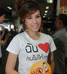 ดาราดังร่วมเชิญชวน “งดเหล้าเข้าพรรษา”
