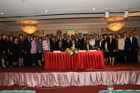 ประมวลภาพงานแถลงข่าว “สกอ.จับมือคณะอนุกรรมการฯหวัด 2009 สสส. รวมพลังป้องกันไข้หวัด 2009”