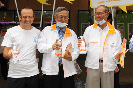ประมวลภาพงาน “รถเมล์ไทยปลอดภัย รวมพลังสู้หวัด 2009 (Hygiene Bus)”