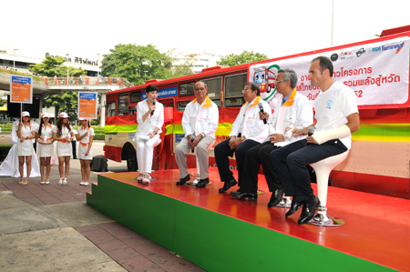 ประมวลภาพงาน “รถเมล์ไทยปลอดภัย รวมพลังสู้หวัด 2009 (Hygiene Bus)”