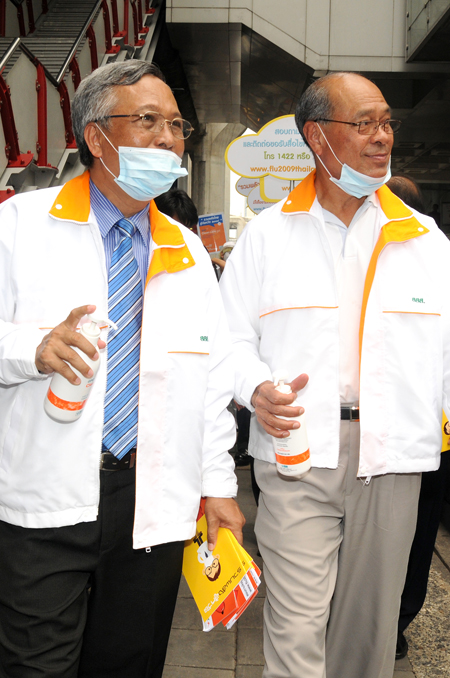 ประมวลภาพงาน “รถเมล์ไทยปลอดภัย รวมพลังสู้หวัด 2009 (Hygiene Bus)”