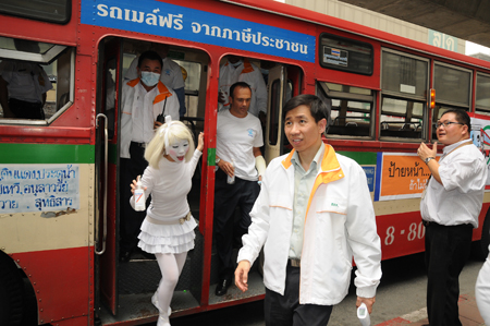 ประมวลภาพงาน “รถเมล์ไทยปลอดภัย รวมพลังสู้หวัด 2009 (Hygiene Bus)”