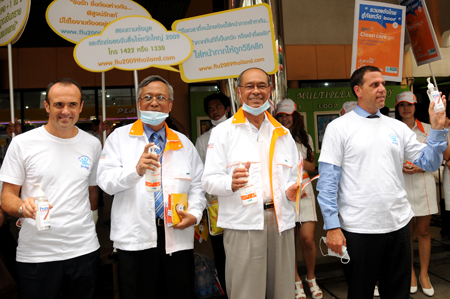 ประมวลภาพงาน “รถเมล์ไทยปลอดภัย รวมพลังสู้หวัด 2009 (Hygiene Bus)”