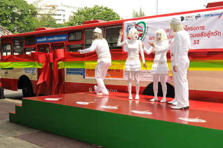 ประมวลภาพงาน “รถเมล์ไทยปลอดภัย รวมพลังสู้หวัด 2009 (Hygiene Bus)”