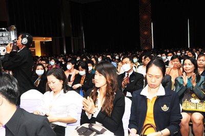 ประมวลภาพการประชุมแลกเปลี่ยนเรียนรู้จากงานประจำสู่งานวิจัย R2R:เพิ่มคุณค่าพัฒนาคนพัฒนาบริการ 16-17 ก.ค.52 ณ รร.ริชมอนด์