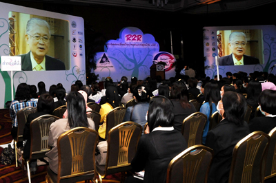 ประมวลภาพการประชุมแลกเปลี่ยนเรียนรู้จากงานประจำสู่งานวิจัย R2R:เพิ่มคุณค่าพัฒนาคนพัฒนาบริการ 16-17 ก.ค.52 ณ รร.ริชมอนด์
