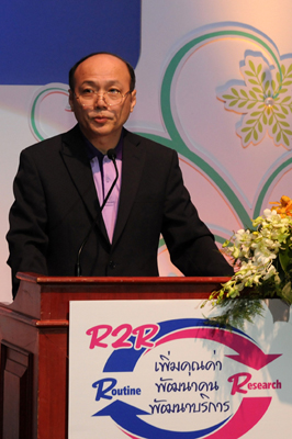 ประมวลภาพการประชุมแลกเปลี่ยนเรียนรู้จากงานประจำสู่งานวิจัย R2R:เพิ่มคุณค่าพัฒนาคนพัฒนาบริการ 16-17 ก.ค.52 ณ รร.ริชมอนด์