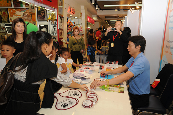 ประมวลภาพงานวันงดสูบบุหรี่โลก 31 พ.ค. 52 ศูนย์การค้าเอ็มบีเค เซ็นเตอร์