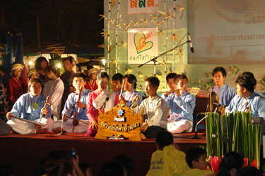 ประมวลภาพเทศกาลล้านนาดนตรีสร้างสุข “ละอ่อนบรรเลง ระมิงค์ขับขาน” วันอาทิตย์ที่ 22 มีนาคม 52 จ.เชียงใหม่
