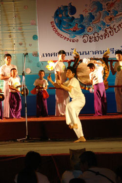 ประมวลภาพเทศกาลล้านนาดนตรีสร้างสุข “ละอ่อนบรรเลง ระมิงค์ขับขาน” วันอาทิตย์ที่ 22 มีนาคม 52 จ.เชียงใหม่