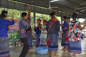 พิธีกรรมจวลมะม๊วด การรักษาความเจ็บป่วยด้วยเสียงดนตรี