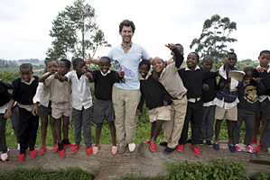toms รองเท้าแห่งการแบ่งปัน 