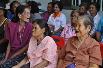 ชมรมผู้สูงอายุอ่อนแอ วอนรัฐช่วยอุดหนุน