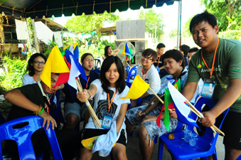 บางบาล ร่วมกับ สสส.ติดธงสีรับภัยพิบัติ