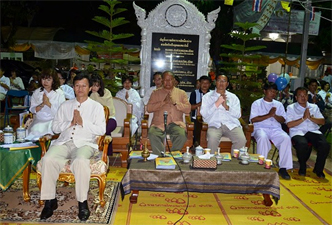 น่านจัดเจริญพุทธมนต์ข้ามปี ส่งท้ายปีเก่าต้อนรับปีใหม่วิถีพุทธ