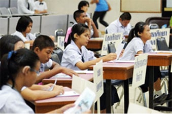 เล่านิทานในความเงียบพัฒนาภาษามือ-สร้างจินตนาการให้เด็กพิการ