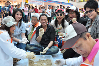 สสส.ขนศิลปินอาสาจัดคอนเสิร์ต ช่วยเหลือผู้ประสบภัยน้ำท่วม