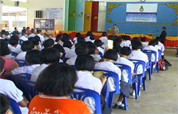 เยาวชนสัตหีบ สร้างความสมานฉันท์ ป้องปรามยาเสพติด