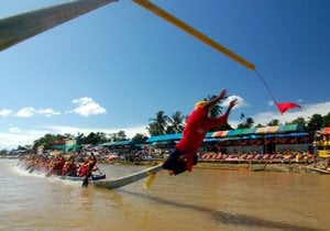 ท้องถิ่นเดินหน้าอนุรักษ์ประเพณี รณรงค์แข่งเรือปลอดเหล้า