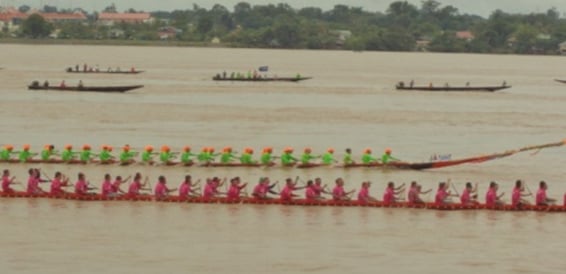 ท้องถิ่นเดินหน้าอนุรักษ์ประเพณี รณรงค์แข่งเรือปลอดเหล้า