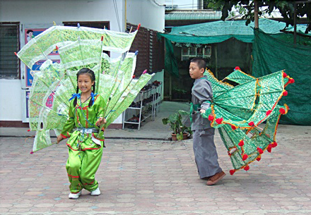 เยือนวัดป่าเป้าฟังเรื่องเล่าจากเด็กไทยใหญ่