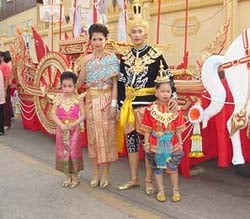 ตุ้มโฮม บุญผะเหวด บ้านศรีสำราญ งานบุญลดความขัดแย้งชุมชน