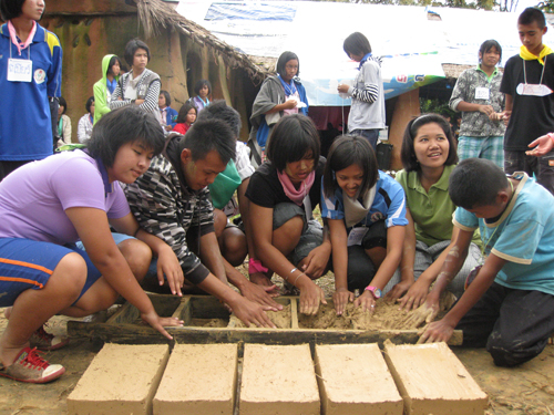 โครงการห้องสมุดดินอนุรักษ์ถิ่นอนุรักษ์ไทย ร.ร.ชุมชนบ้านห้วยยายจิ๋ว 