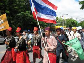อาสาสมัครชนเผ่า แก้ปัญหา “ผี” สวมสิทธิ์
