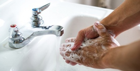 กระตุ้นพ่อค้าแม่ค้า ใส่ใจการล้างมือลดเสี่ยงเชื้อโรค