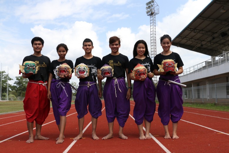 ดูโขนเป็น เล่นโขนได้ thaihealth