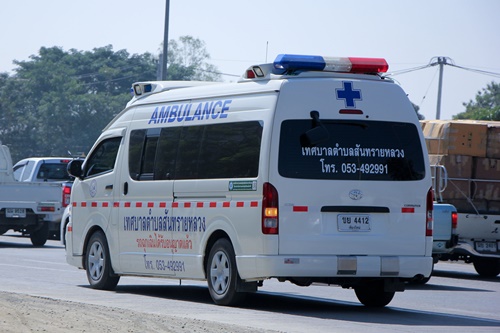 ให้ทางรถพยาบาล20% เสี่ยงเสียชีวิตก่อนถึงรพ. thaihealth