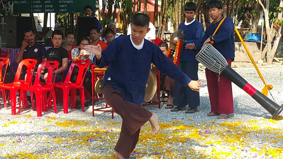 เยาวชนร่วมฟื้นวัฒนธรรม 'ฟ้อนเจิง' thaihealth