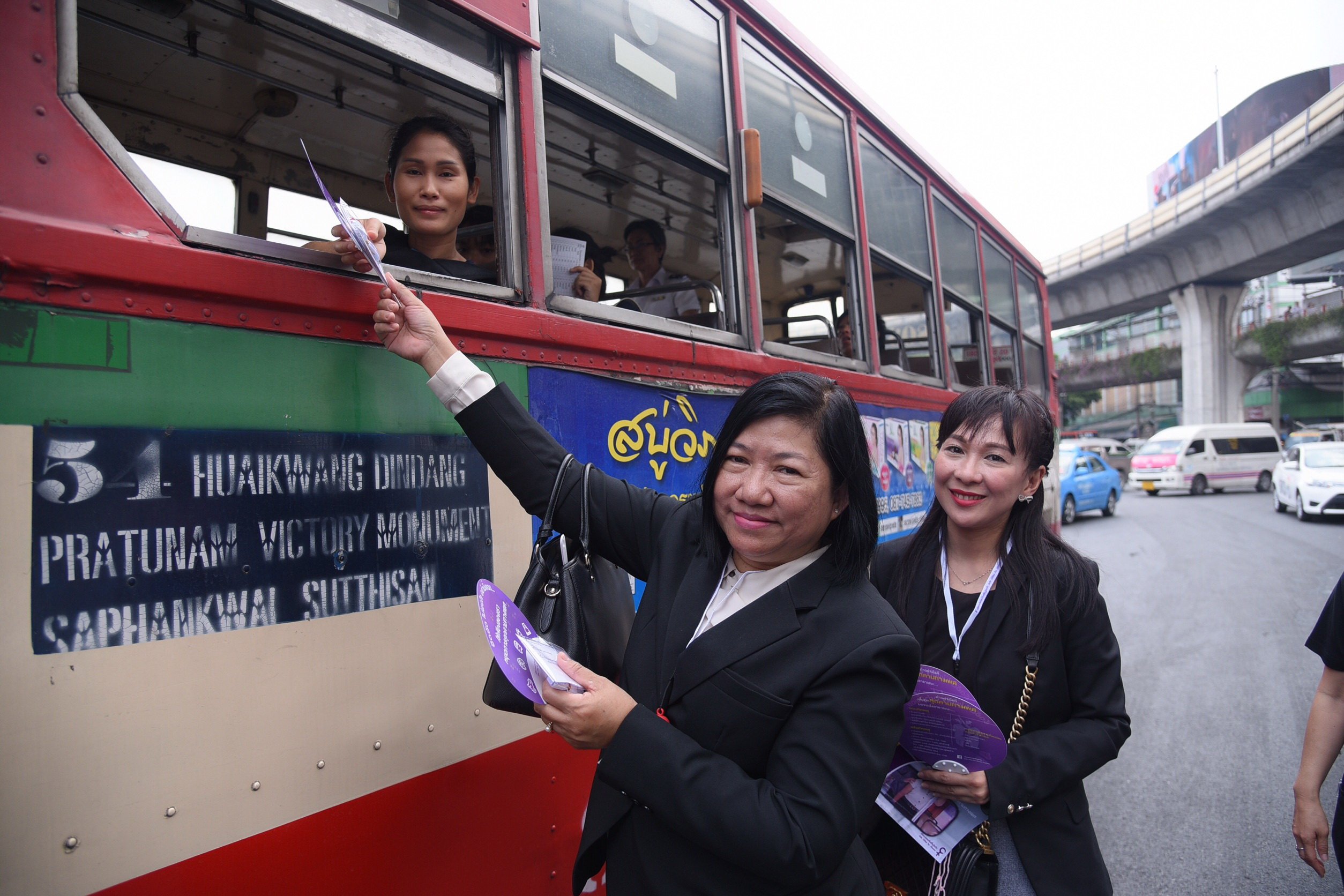 หญิงไทย 1 ใน 3 ถูกคุกคามบนรถเมล์ thaihealth