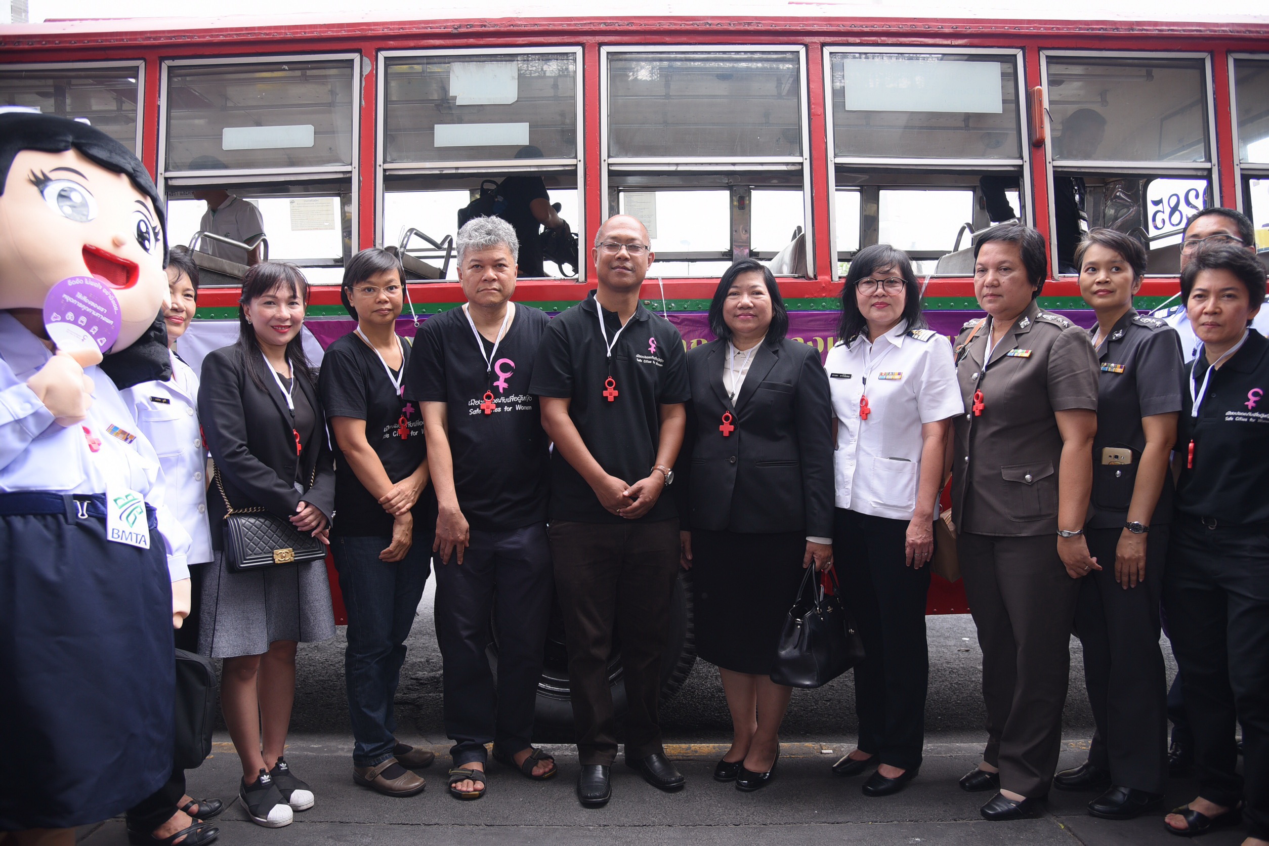 หญิงไทย 1 ใน 3 ถูกคุกคามบนรถเมล์ thaihealth