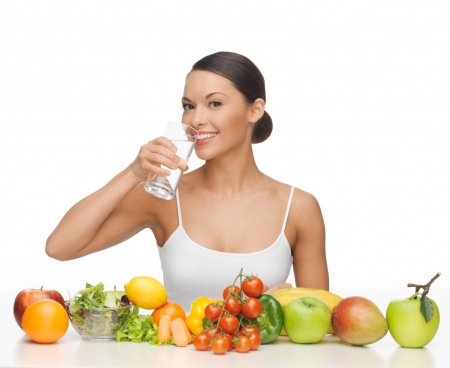 แนะคลายร้อนด้วยผัก ผลไม้ ดื่มน้ำ 8-10 แก้ว/วัน ในช่วงหน้าร้อนอาจทำให้ร่างกายอ่อนเพลีย แนะคลายร้อนด้วยผัก ผลไม้ ดื่มน้ำ 8-10 แก้ว/วัน