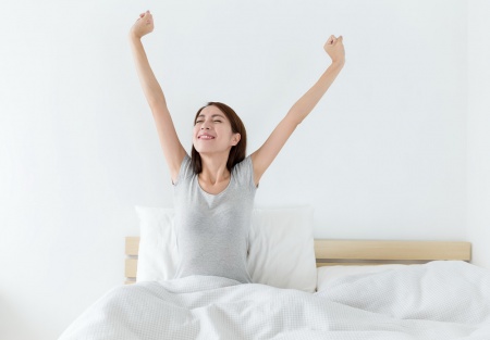 นอนหลับเพียงพอ ดีต่อสุขภาพ การนอนหลับที่ดีนับเป็นอีกปัจจัยของการมีสุขภาพดี เพราะเป็นช่วงที่อวัยวะต่าง ๆ ของร่างกายได้พักผ่อน โดยเฉพาะอย่างยิ่งระบบหัวใจและหลอดเลือดซึ่งจะไม่ต้องออกแรงมาก เพื่อสูบฉีดโลหิตเลี้ยงส่วนต่าง ๆ ของร่างกาย 